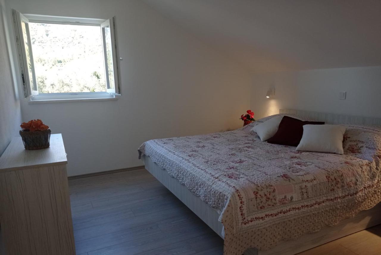 Apartment Lucija With Sea View Dubrovnik Kültér fotó