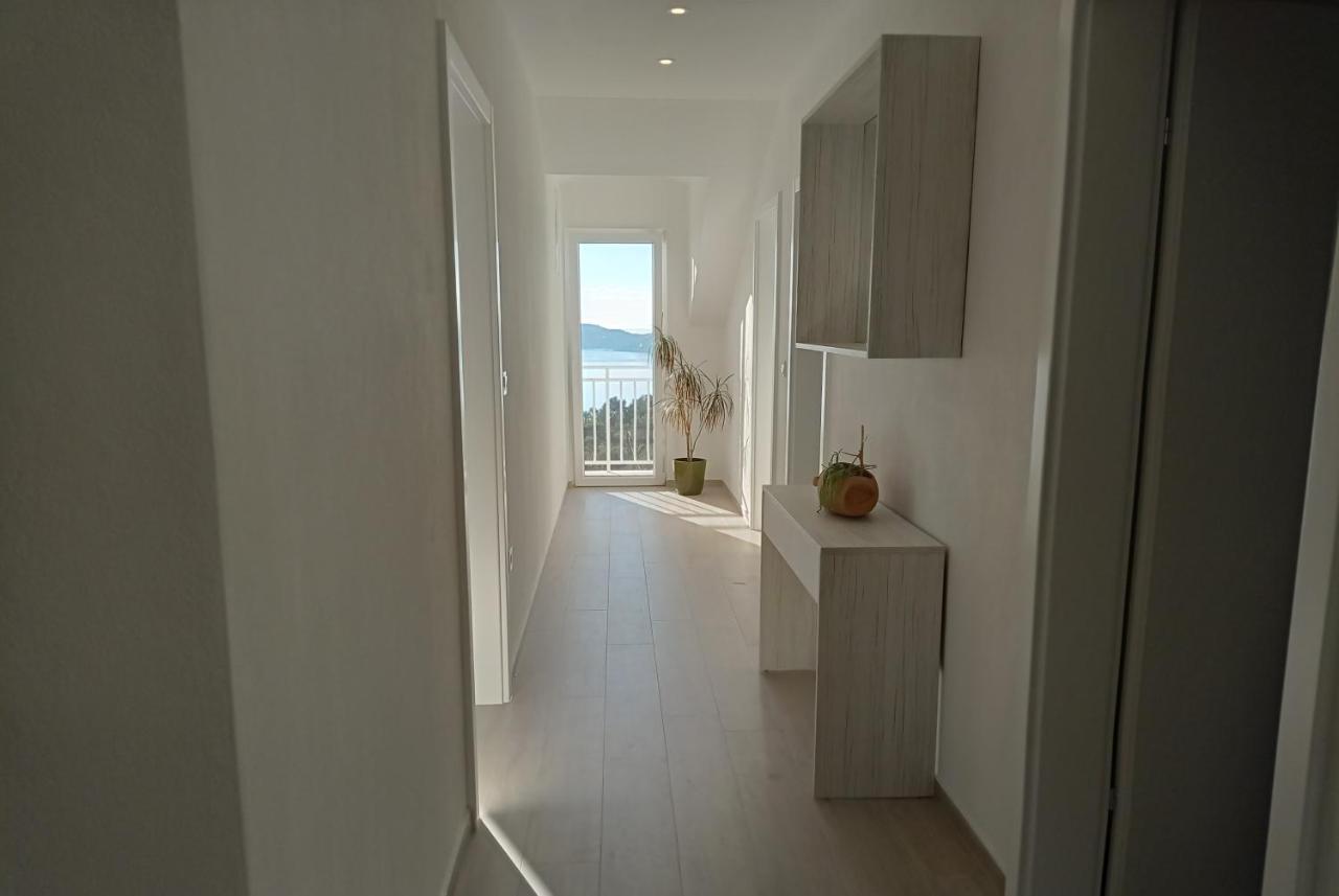 Apartment Lucija With Sea View Dubrovnik Kültér fotó
